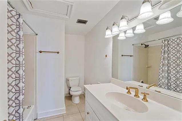 623 Royal St #4 — Photo 18