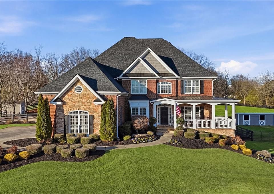 1st image of 140 Red Gate Lakes Dr