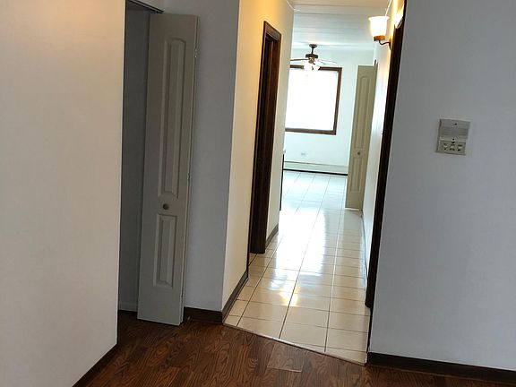 5th image of 14026 Kilpatrick Ave APT 1N