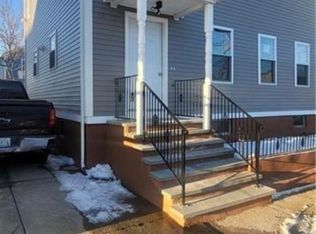 15 Colfax St #2, Providence, RI 02905