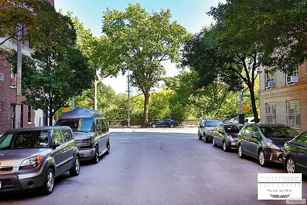 Rented by Charles Coutinho LLC | media 31