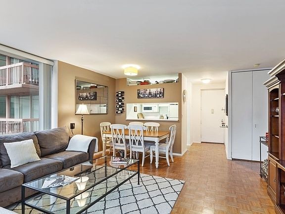 3rd image of 235 E 40th St APT 37B