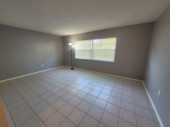 3rd image of 5845 Fairfield Ave S