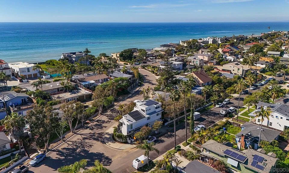 440 La Mesa Ave