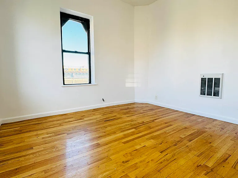 173 Bleecker St #4R — Photo 8