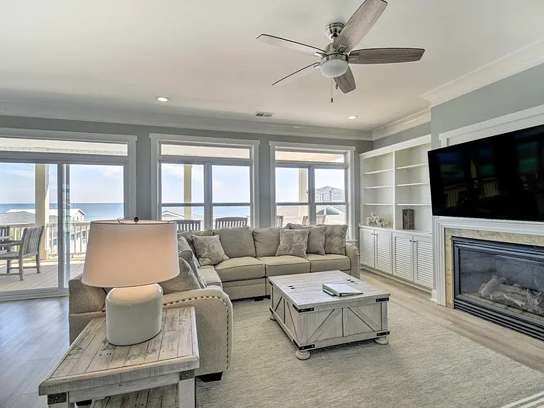 E 2nd St — Photo 5