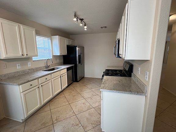 Kitchen with new granite