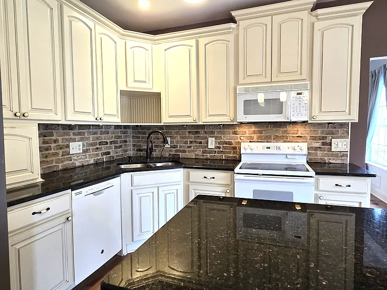 1207 Kelly Ct — Photo 19
