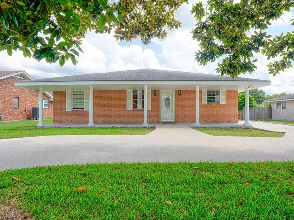 121 Rho St, Belle Chasse, LA 70037