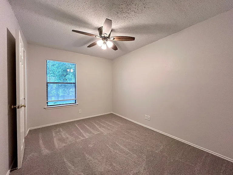9300 Kempler Dr — Photo 15