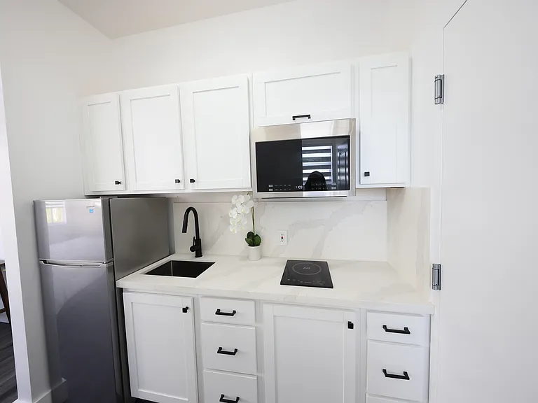 2312 Ponce De Leon Blvd #204 — Photo 9