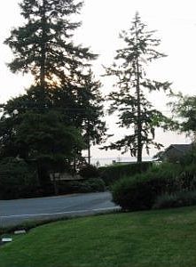 3rd image of 801 Highland Dr