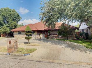 150 Macarthur Ct, Irving, TX 75061