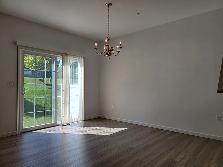 10 Glenbrook Ct — Photo 7