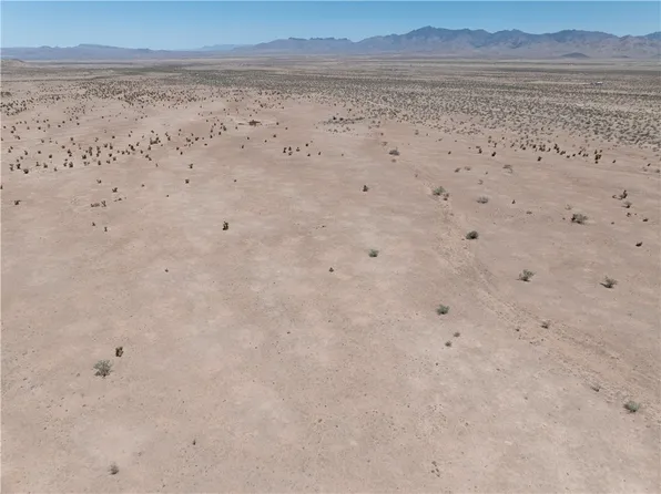 18019 N Matthew Rd, Dolan Springs, AZ 86441