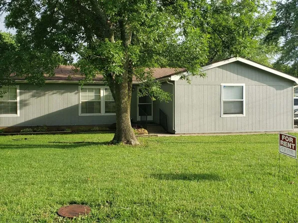 511 E 14th St, Chanute, KS 66720