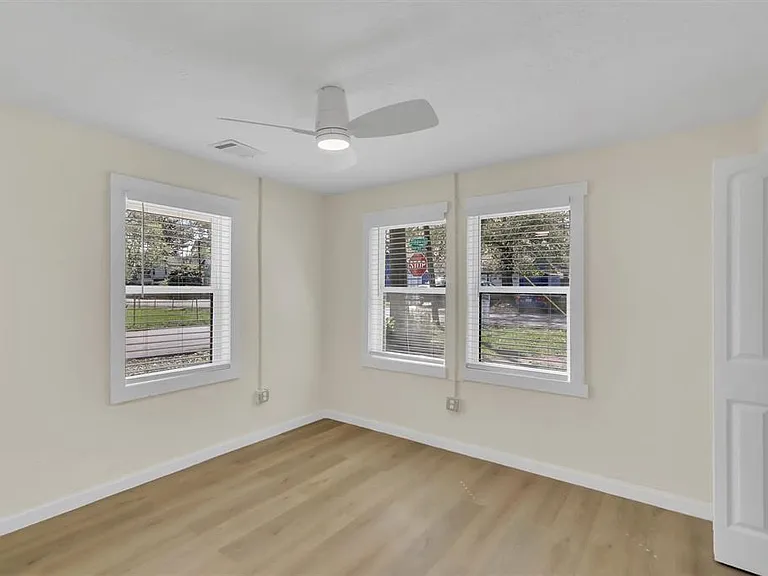 1852 Santa Rosa St — Photo 19