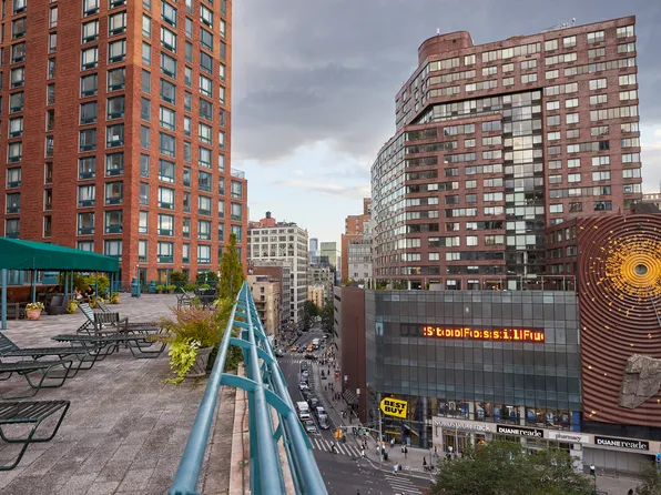 1 Irving Place image 16 of 24