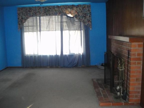 5th image of 8936 Rosetta Cir