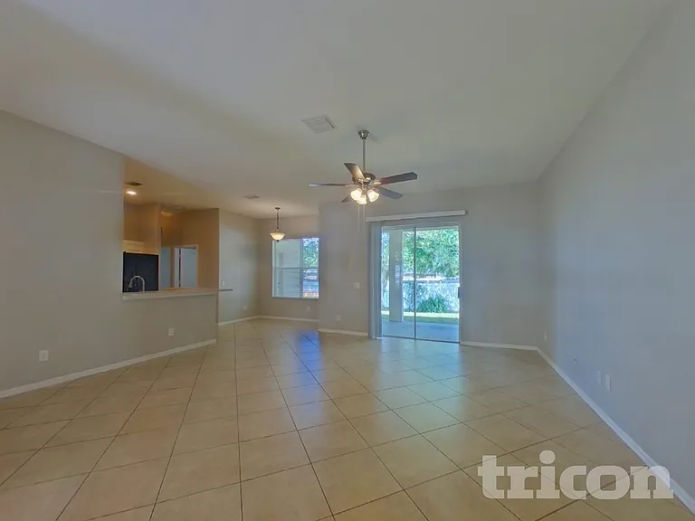 224 Taylor Bay Ln — Photo 2