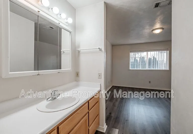2870-2872 Raleigh Ct SE — Photo 10
