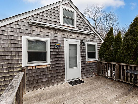 4th image of 17 Shore Road UNIT 9