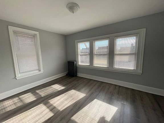 3rd image of 4941 Walnut St Floor 3