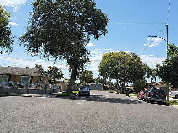 5th image of 1531 S Old Fashion Way