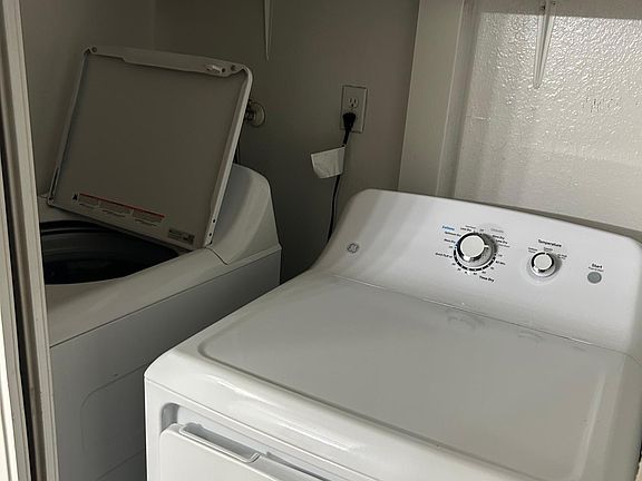 4th image of 194 Summit St APT 18