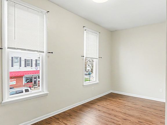 4th image of 210-212 3rd St #6