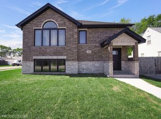 7524 Laramie Ave, Burbank, IL