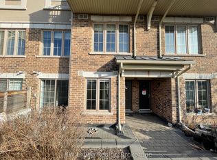 2441 Greenwich Dr UNIT 3, Oakville, ON L6M 0S3