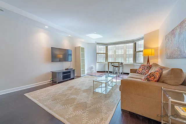 1 bed, 750 sqft, $2,450 — Photo 2