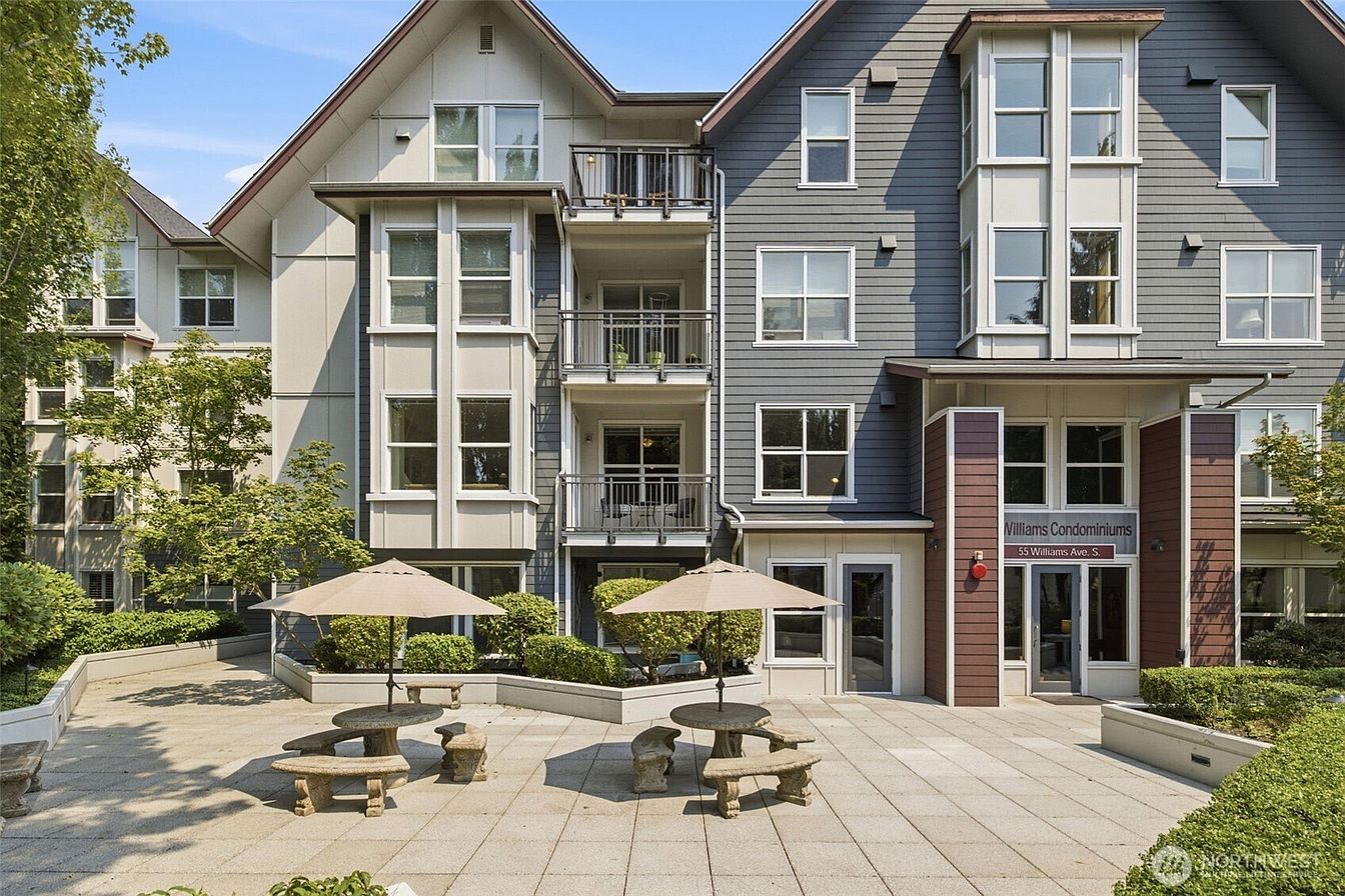 1st image of 55 Williams Avenue S #201
