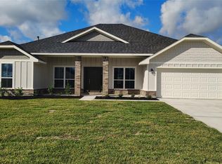 7 Keystone Ct, Angleton, TX 77515