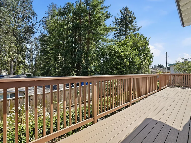 372 Belle Monti Ave — Photo 35