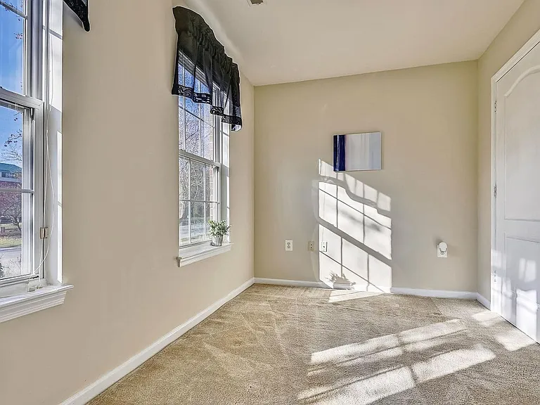 543 Ensemble Ct — Photo 8