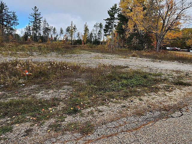 1st image of 16050 S Mackinac Trl