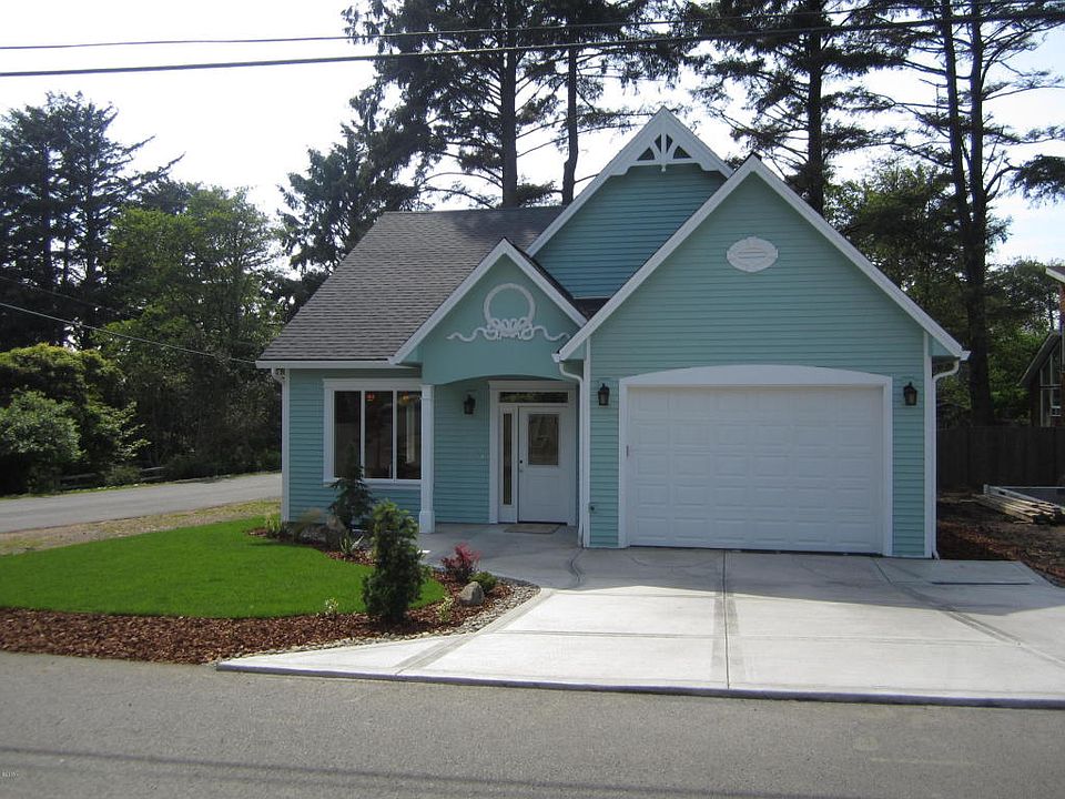 1st image of 3413 NW Port Ct
