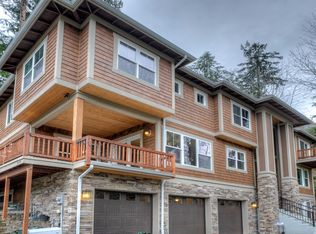 9420 SE 47th St, Mercer Island, WA 98040