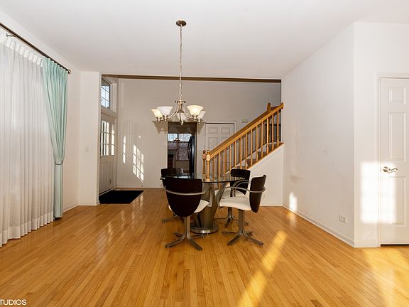 3rd image of 8430 Dawn Ln