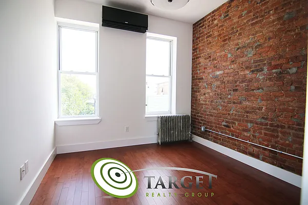 Rented by Target Realty Group | media 14