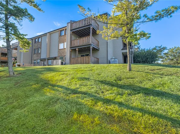 3131 Cloister Ln, Dayton, OH 45449