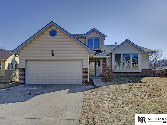 2nd image of 4423 S 152nd Cir