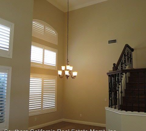 3rd image of 27623 Yardley Way