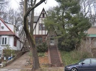 21277 Whitehall Ter, Queens Village, NY 11427