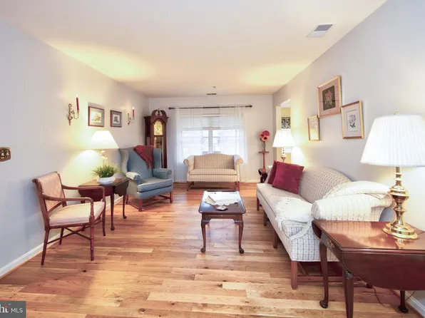 12240 Roundwood Rd Unit 209, Lutherville Timonium, MD 21093