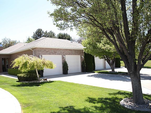 3rd image of 676 River View Dr