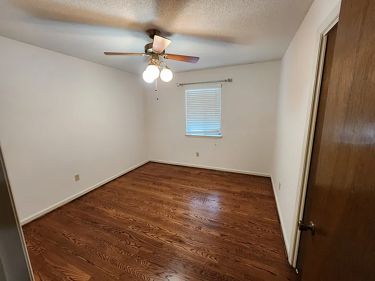 9920 Echo Valley Ct — Photo 7