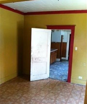 3rd image of 406 Filhiol Ave